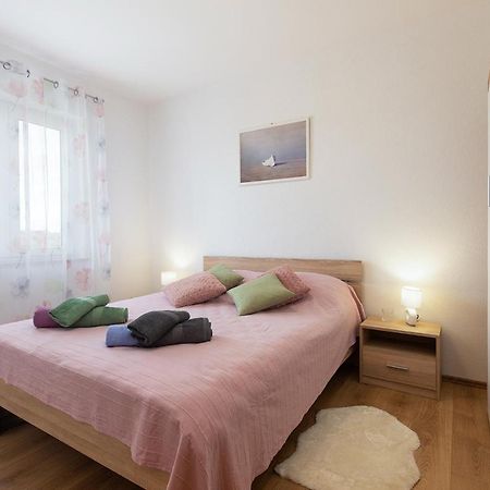Apartment Little Gallery **** Rovinj Bagian luar foto