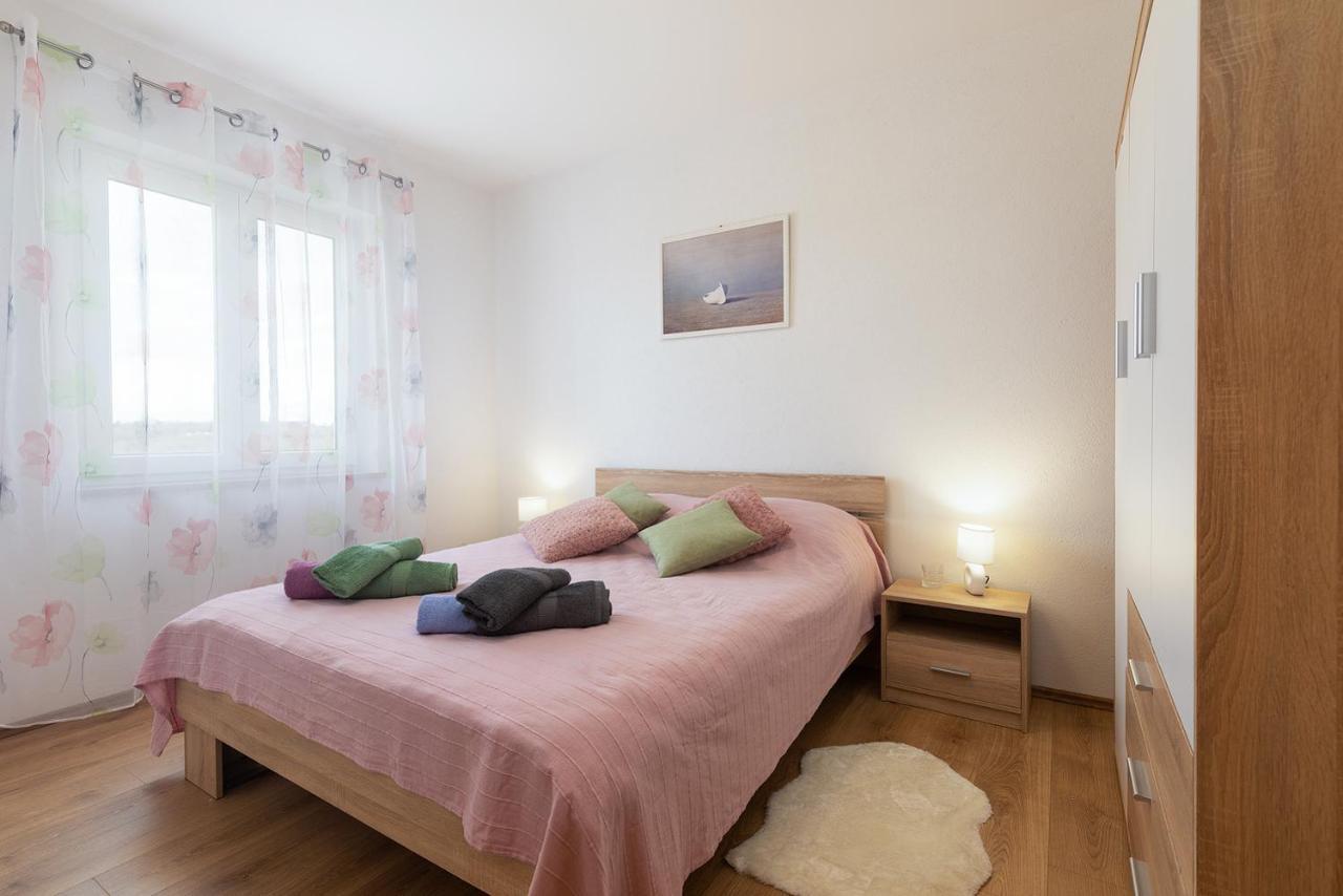 Apartment Little Gallery **** Rovinj Bagian luar foto