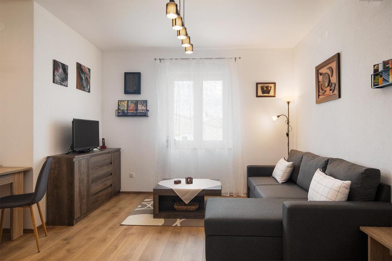 Apartment Little Gallery **** Rovinj Bagian luar foto