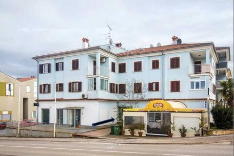 Apartment Little Gallery **** Rovinj Bagian luar foto